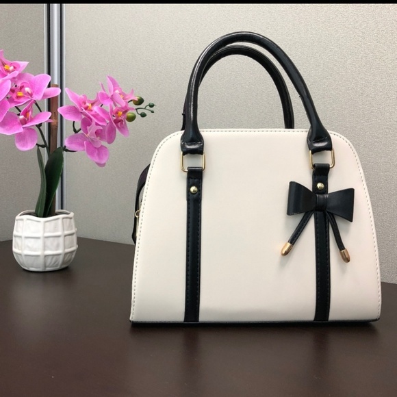 Bow Shoulder Purse - Picture 4 of 7